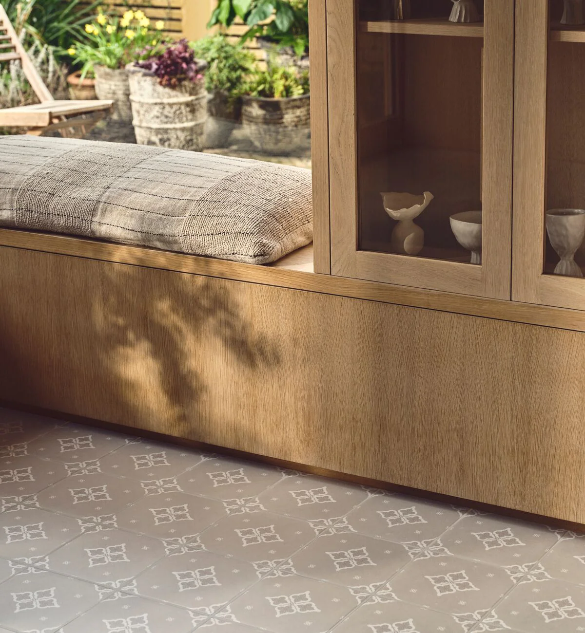 Jaipur Sagar Patterned Tile - Image 4