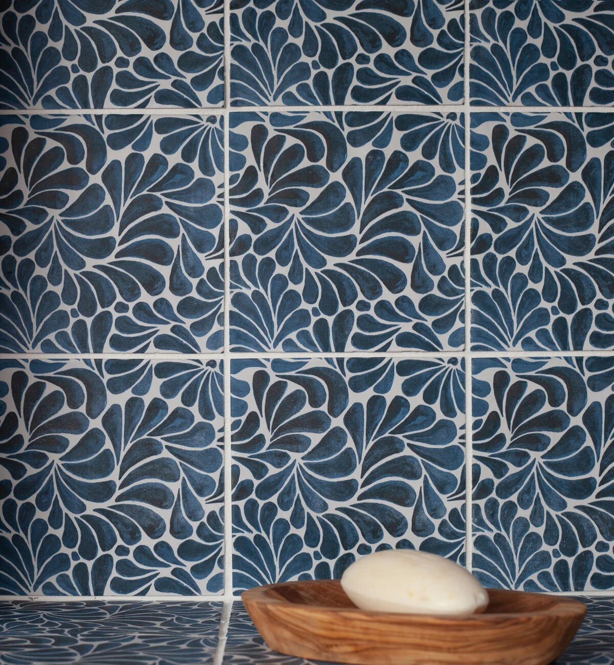 Kelmscott Emery Blue Patterned Tile - Image 5
