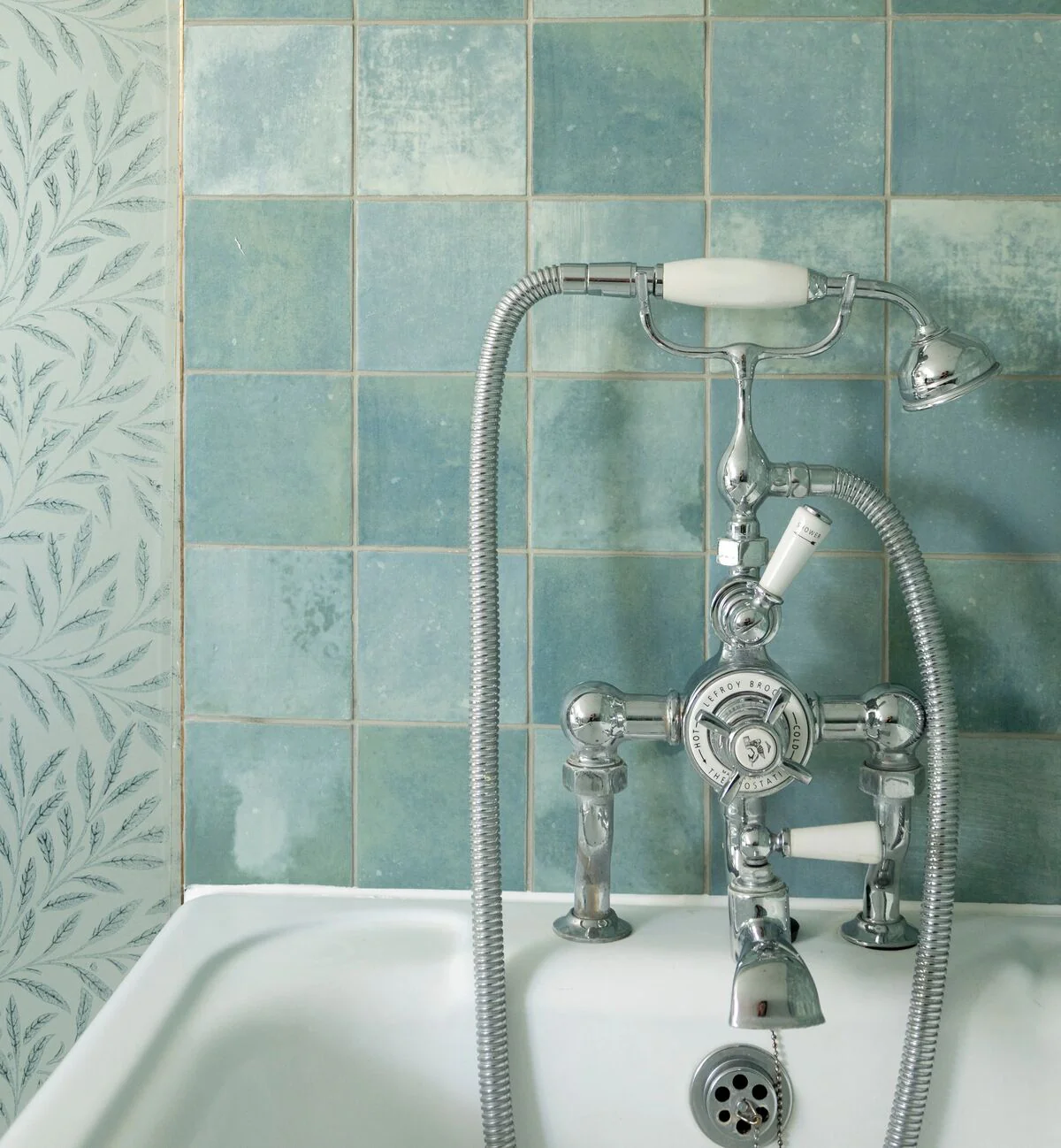 Kelmscott Green Tile - Image 7