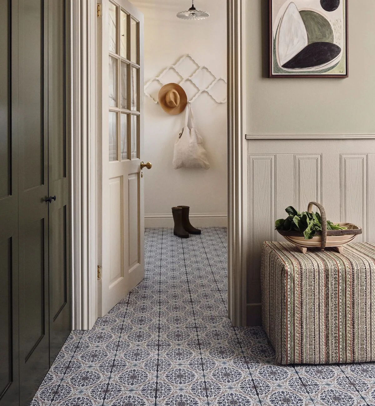 Nina Campbell La Moulade Indigo Porcelain Tile - Image 3