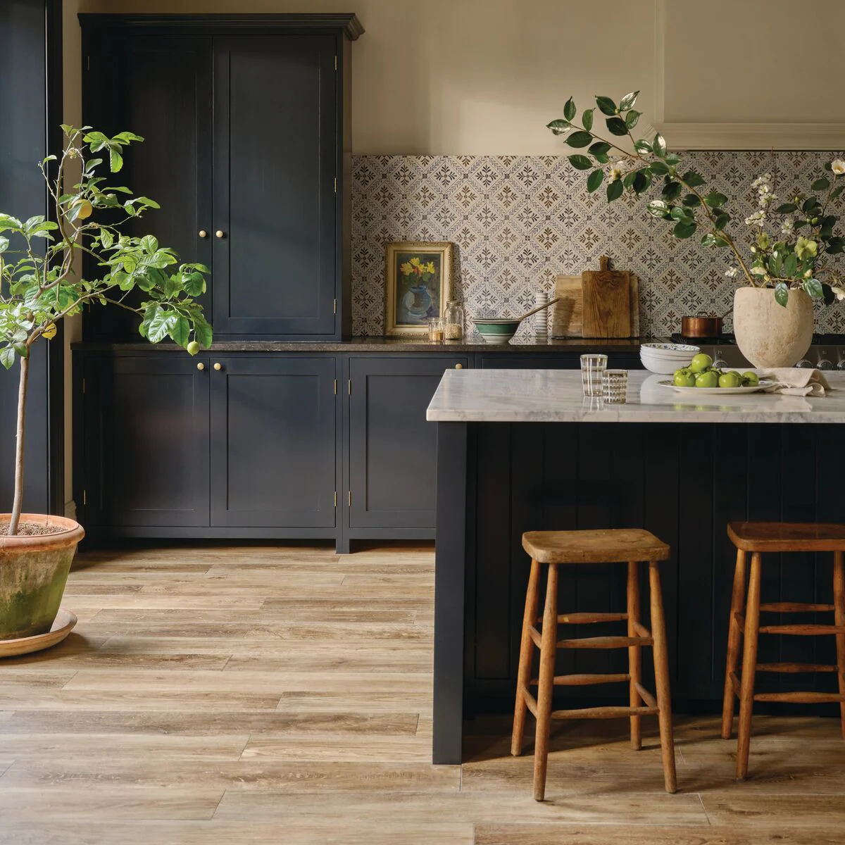 Southwold Oak Plank Wood Effect Tile - Image 4